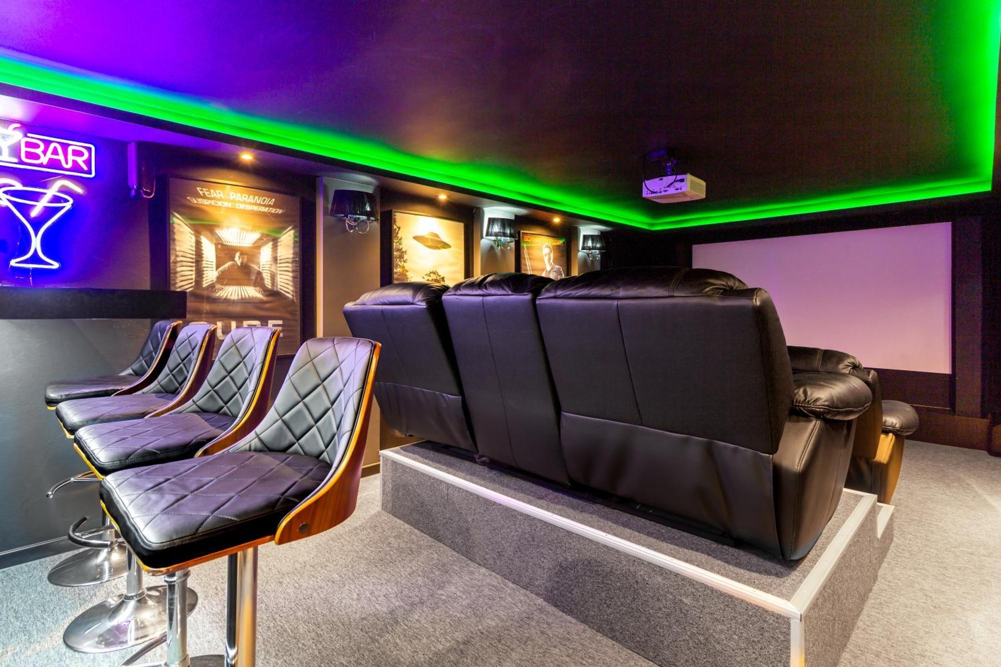 Housecube, Bar , Prywatne Kino, Bilard , Luxus Villa วรอตซวาฟ ภายนอก รูปภาพ