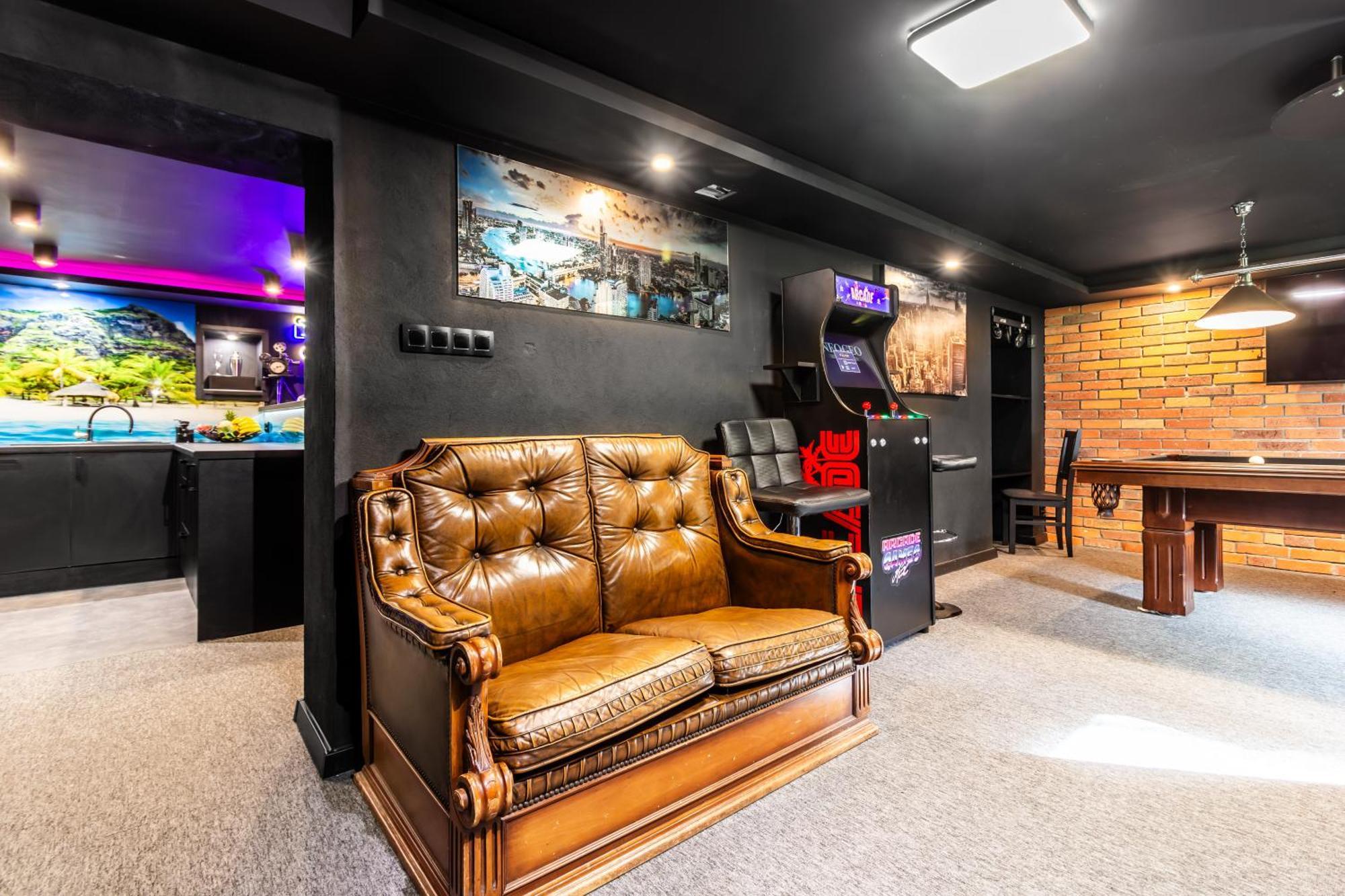 Housecube, Bar , Prywatne Kino, Bilard , Luxus Villa วรอตซวาฟ ภายนอก รูปภาพ