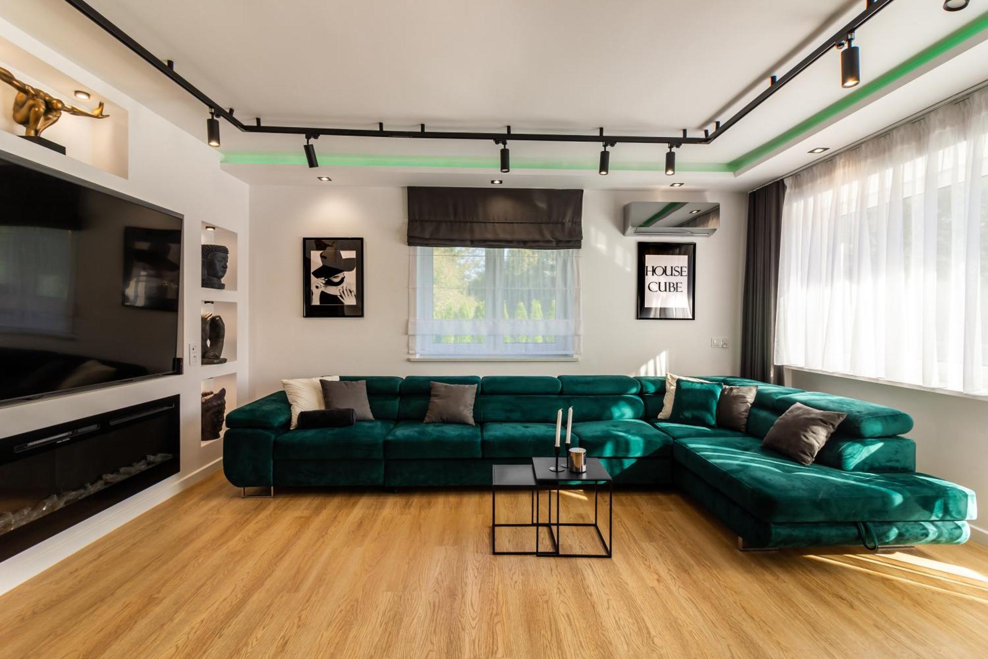 Housecube, Bar , Prywatne Kino, Bilard , Luxus Villa วรอตซวาฟ ภายนอก รูปภาพ