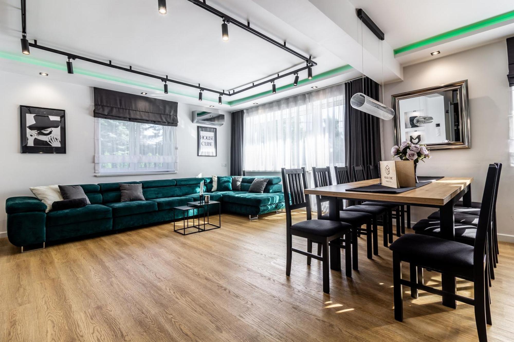 Housecube, Bar , Prywatne Kino, Bilard , Luxus Villa วรอตซวาฟ ภายนอก รูปภาพ